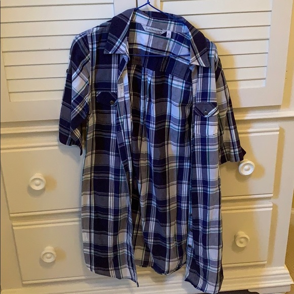Short sleeve plaid button down - Picture 1 of 2